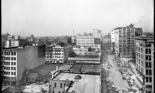 Panoramic view of Los Angeles from the Lankershim developing, showing South Broadway (left), 7th Street (center) and North Broadway (appropriate), November 1917 (CHS-5771)